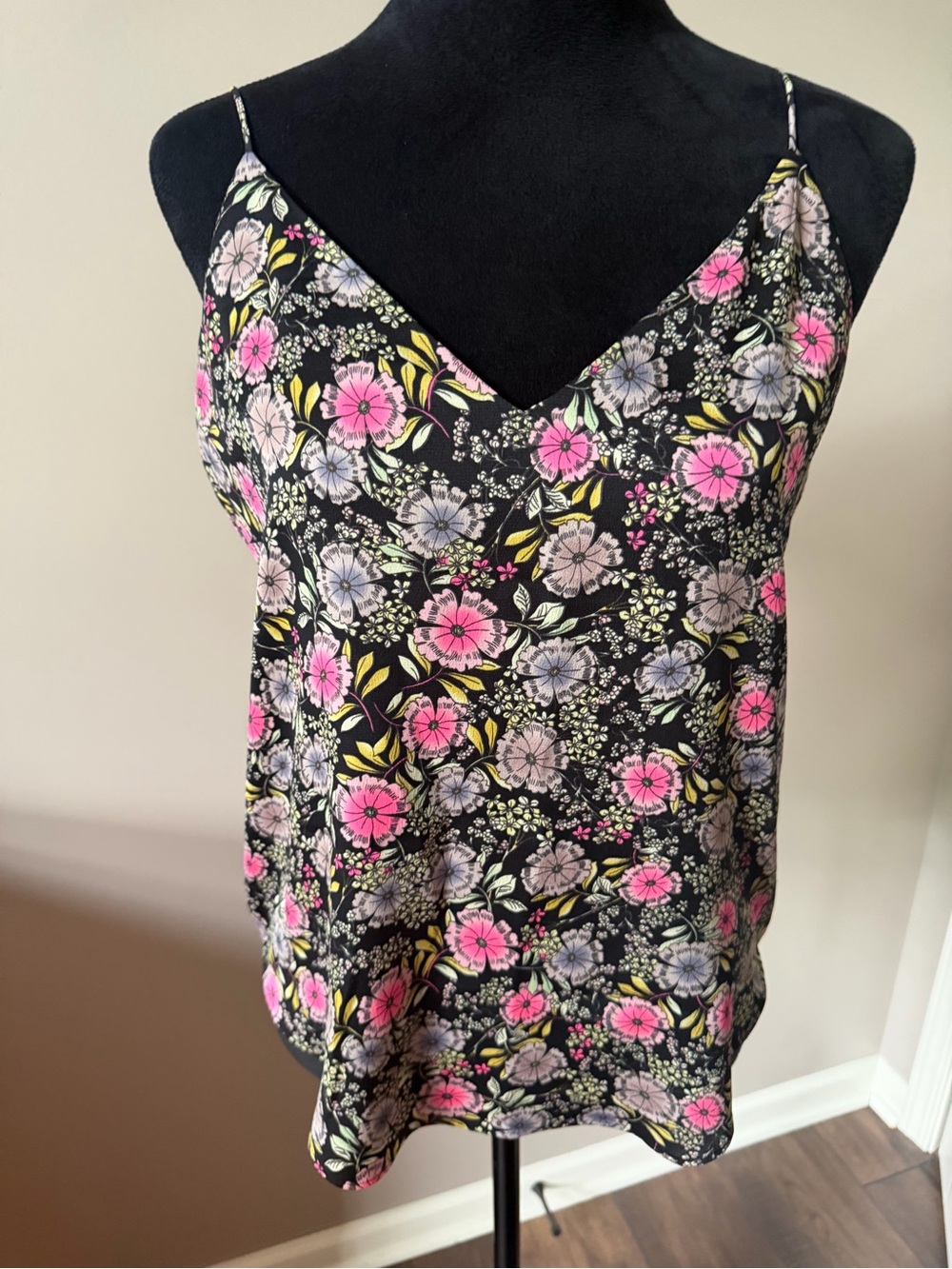 🥰3/$25 NWOT EXPRESS Black Floral Camisole with Pink & Lavender Flowers